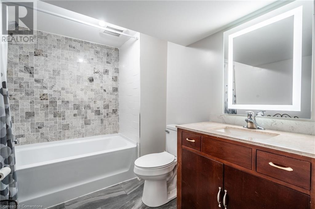 Photo 41 of 120 Chilton Drive, Hamilton ON