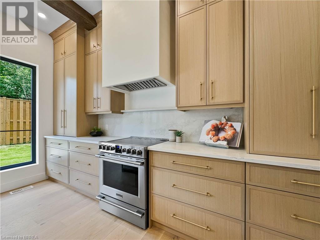 Photo 13 of 75 Grand River Street S, Paris ON