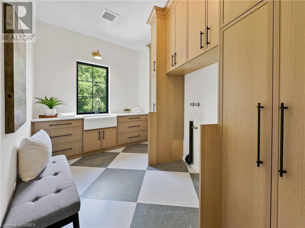 Photo 18 of 75 Grand River Street S, Paris ON