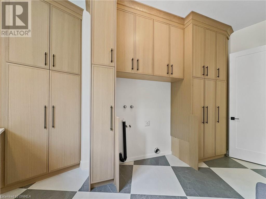 Photo 20 of 75 Grand River Street S, Paris ON