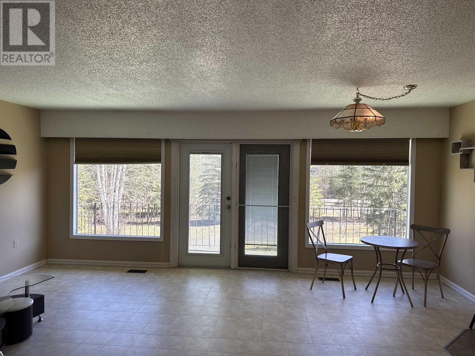 911 HESKETH ROAD, Quesnel
