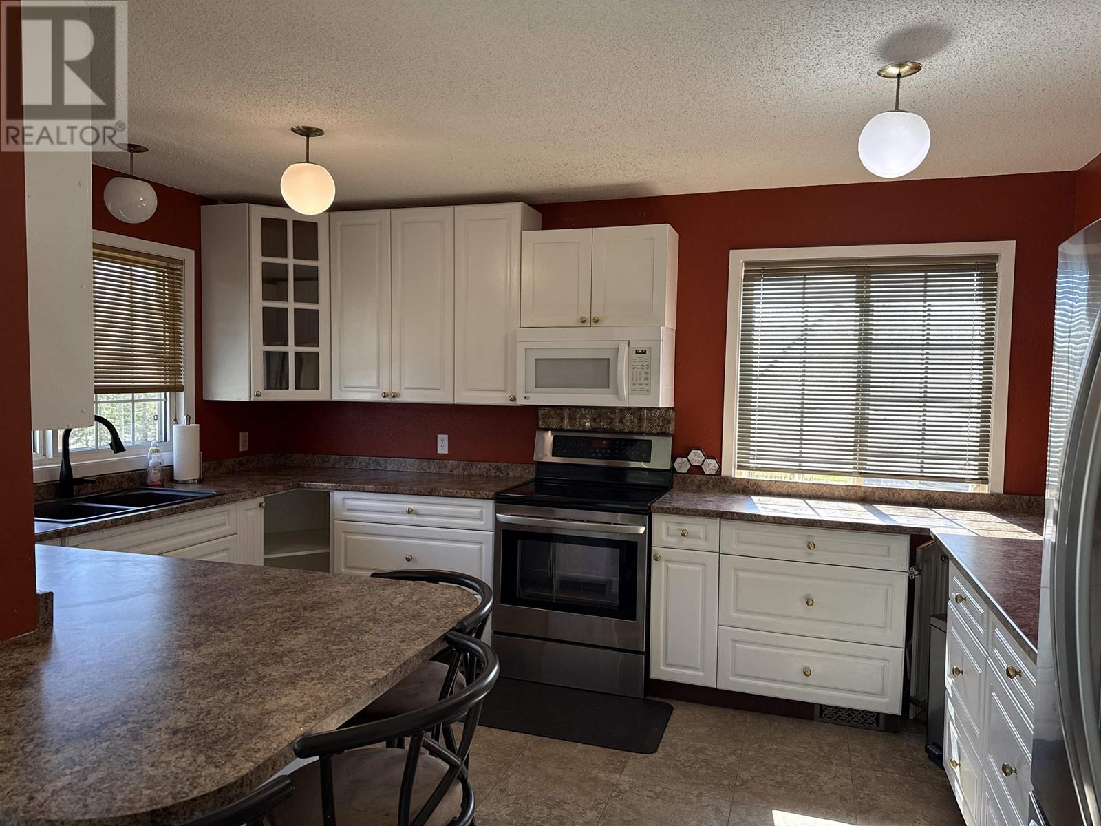 911 HESKETH ROAD, Quesnel