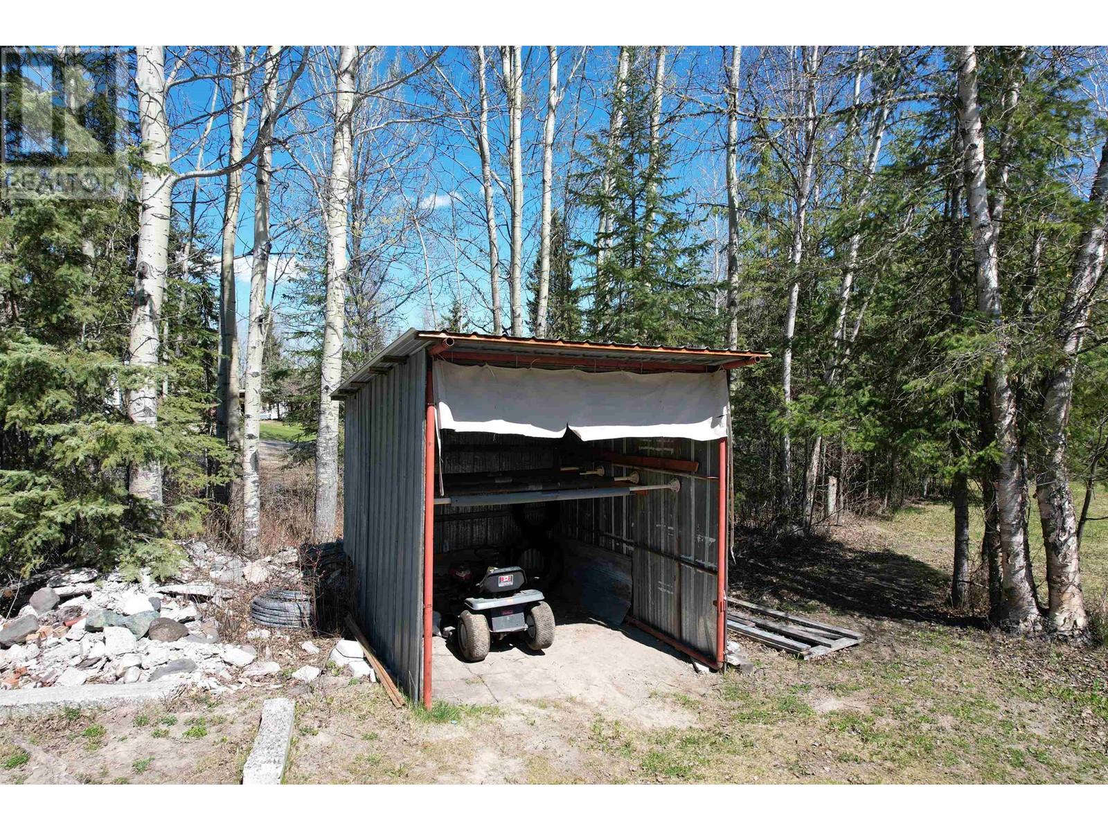 911 HESKETH ROAD, Quesnel