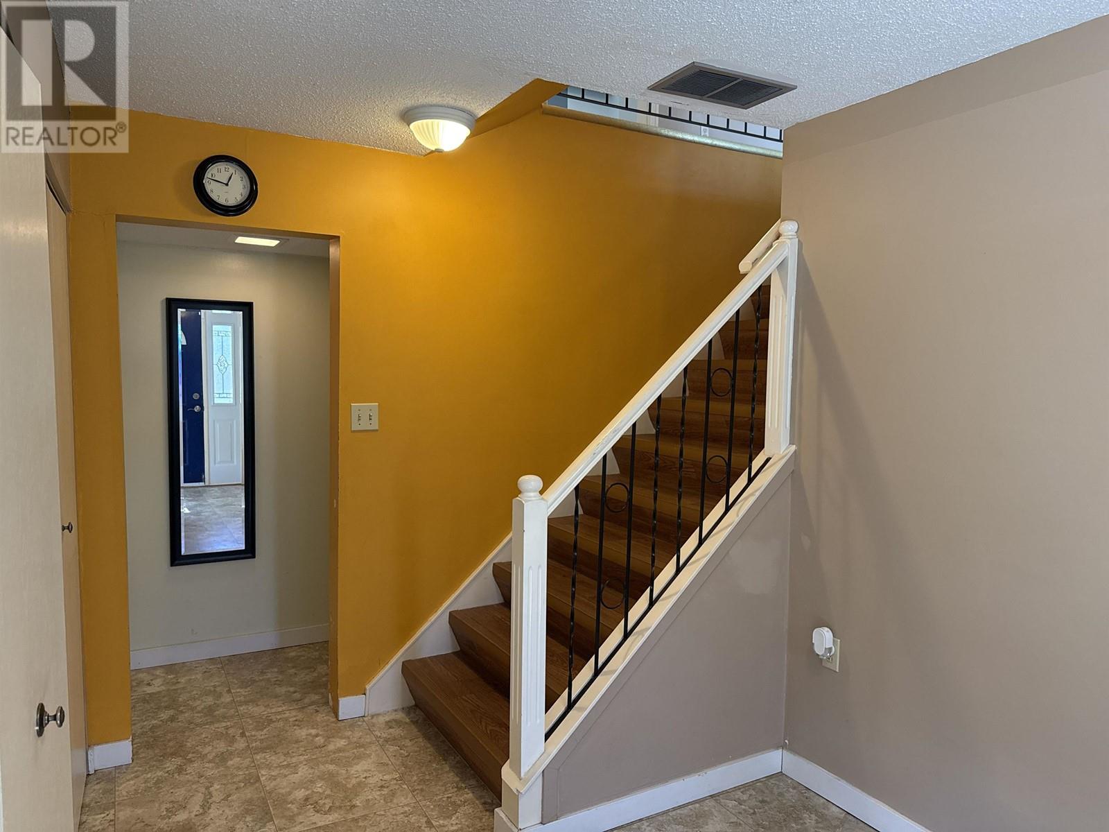 911 HESKETH ROAD, Quesnel