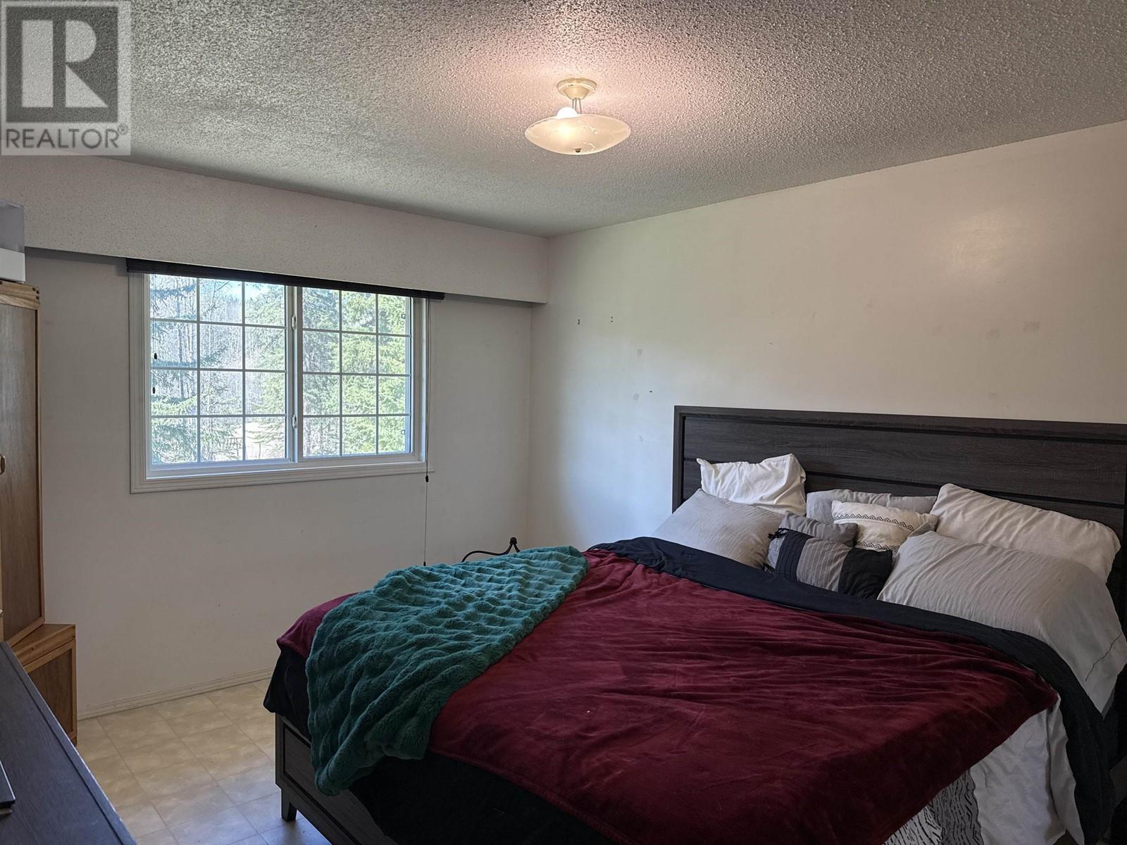 911 HESKETH ROAD, Quesnel