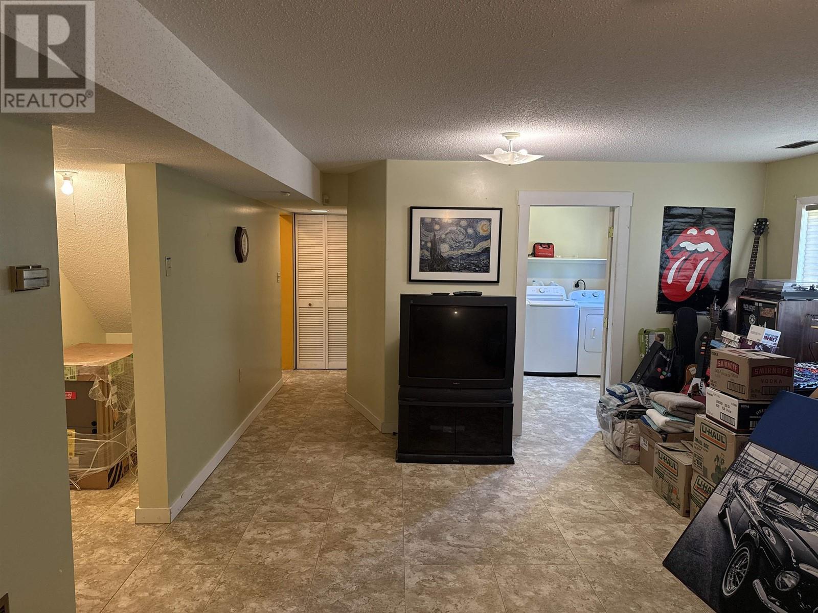 911 HESKETH ROAD, Quesnel