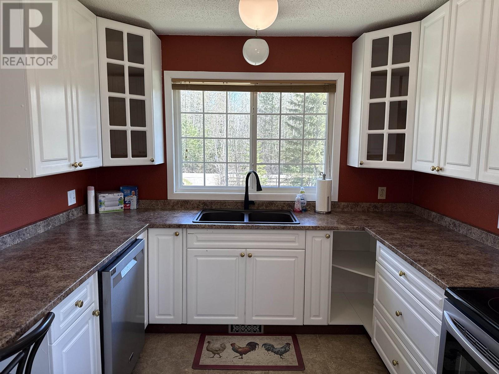 911 HESKETH ROAD, Quesnel
