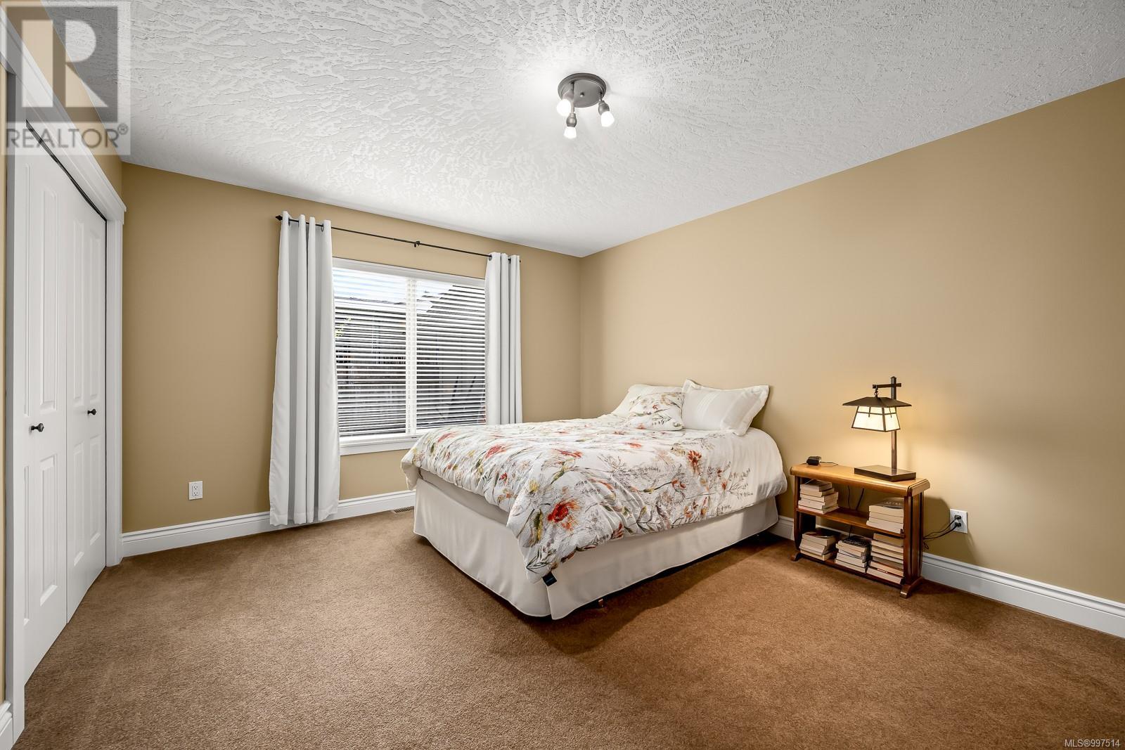 2093 Robert Lang Dr, Courtenay