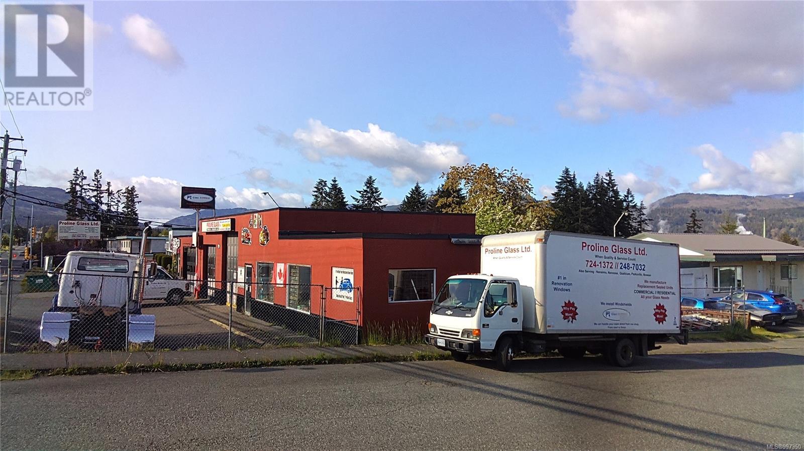 Photo 4 of 4350 10th Ave, Port Alberni BC
