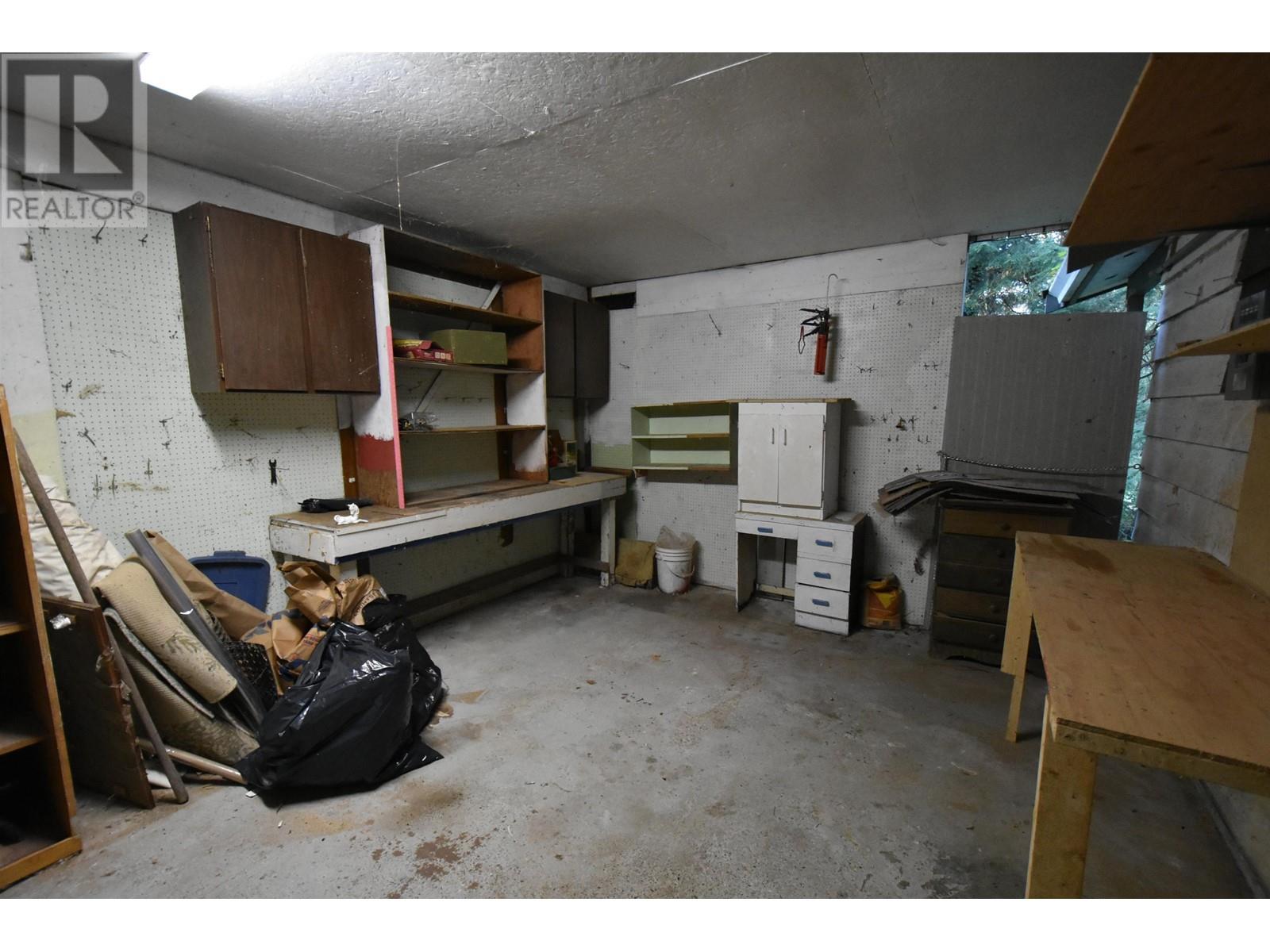 2240 OLDERSHAW ROAD, Roberts Creek