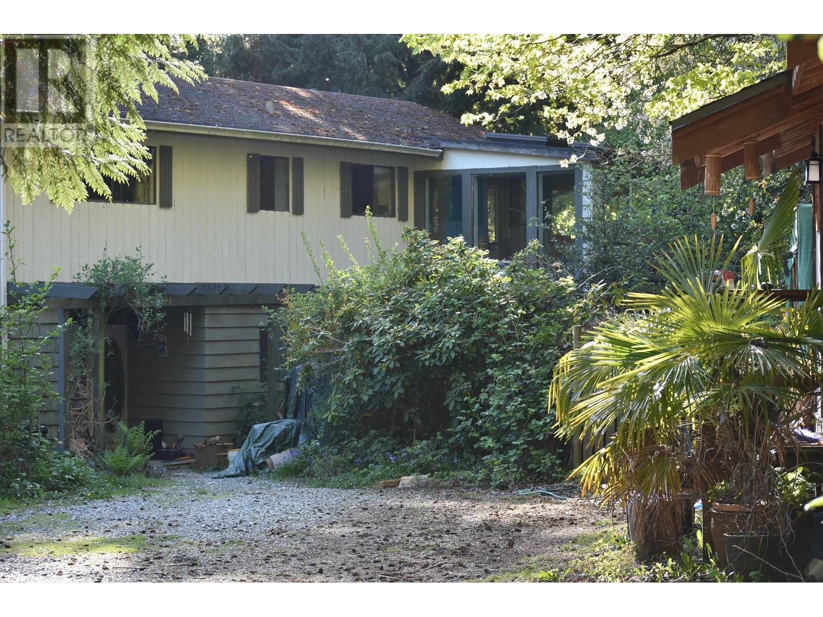 2240 OLDERSHAW ROAD, Roberts Creek