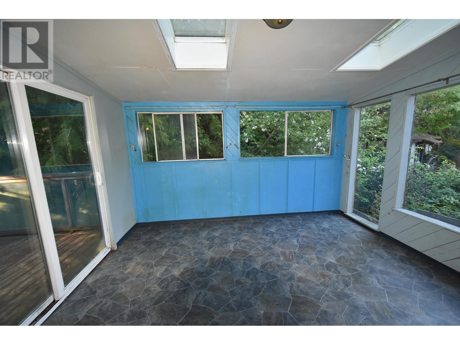 2240 OLDERSHAW ROAD, Roberts Creek