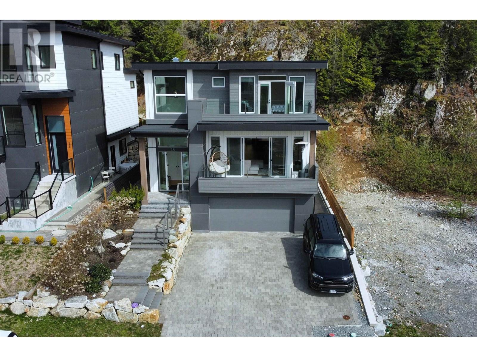 24 3385 MAMQUAM ROAD, Squamish