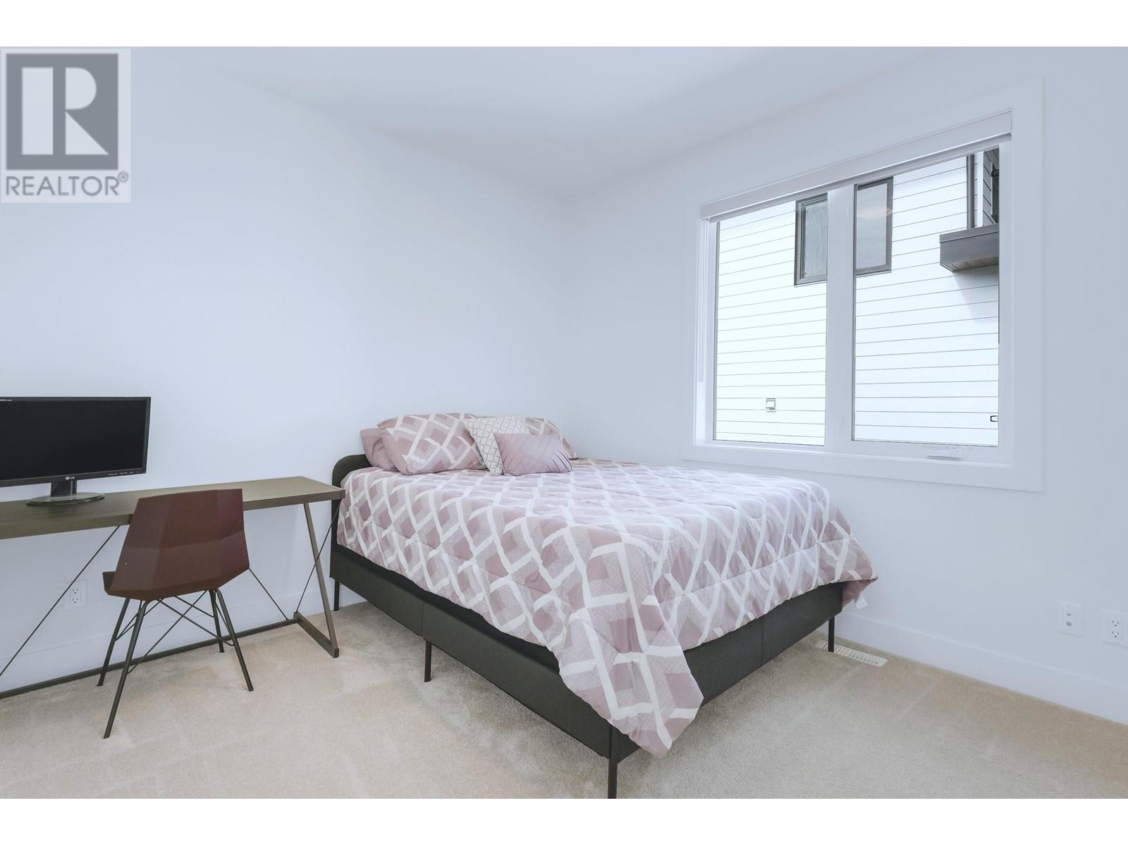 24 3385 MAMQUAM ROAD, Squamish
