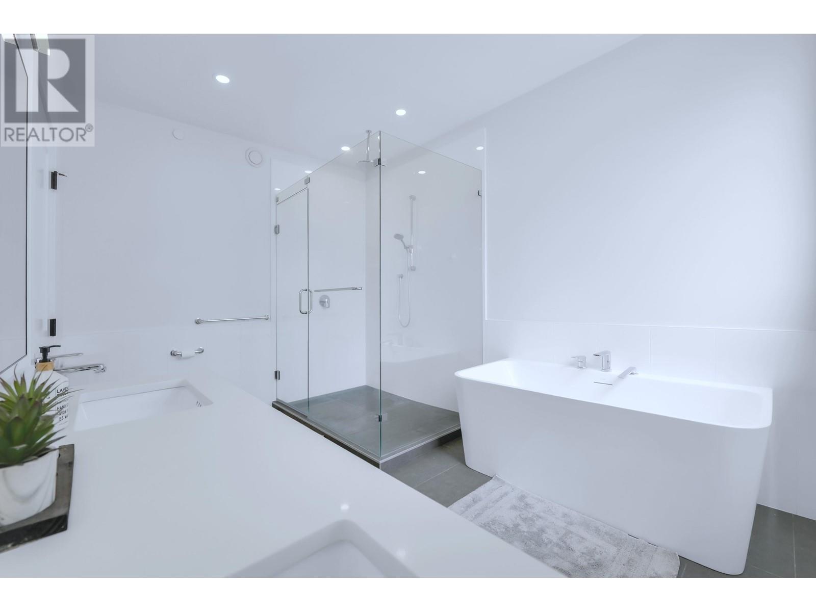 24 3385 MAMQUAM ROAD, Squamish