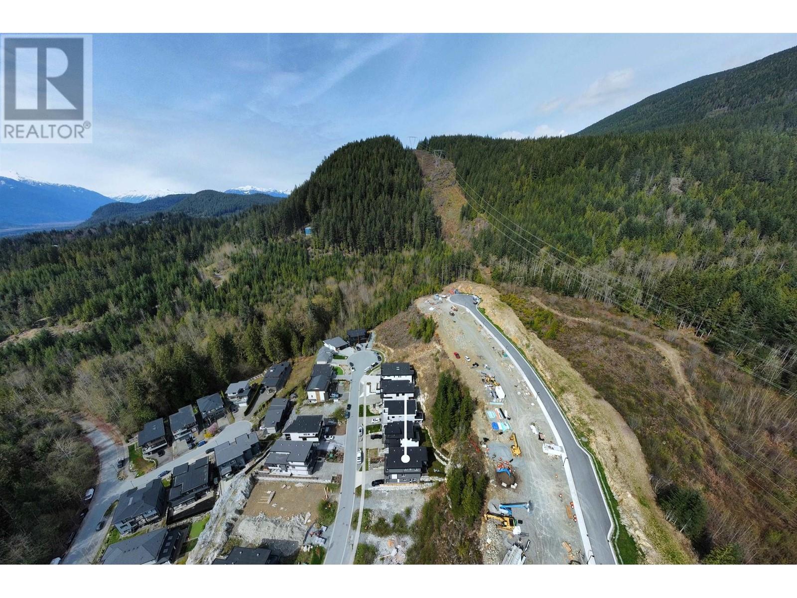 24 3385 MAMQUAM ROAD, Squamish