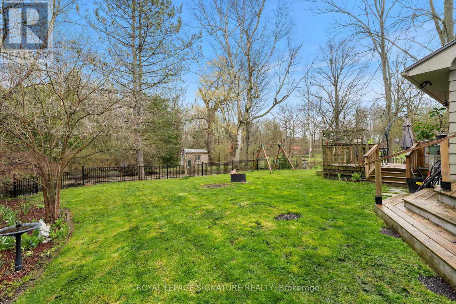 Photo 19 of 425 Norfolk Street S, Norfolk ON