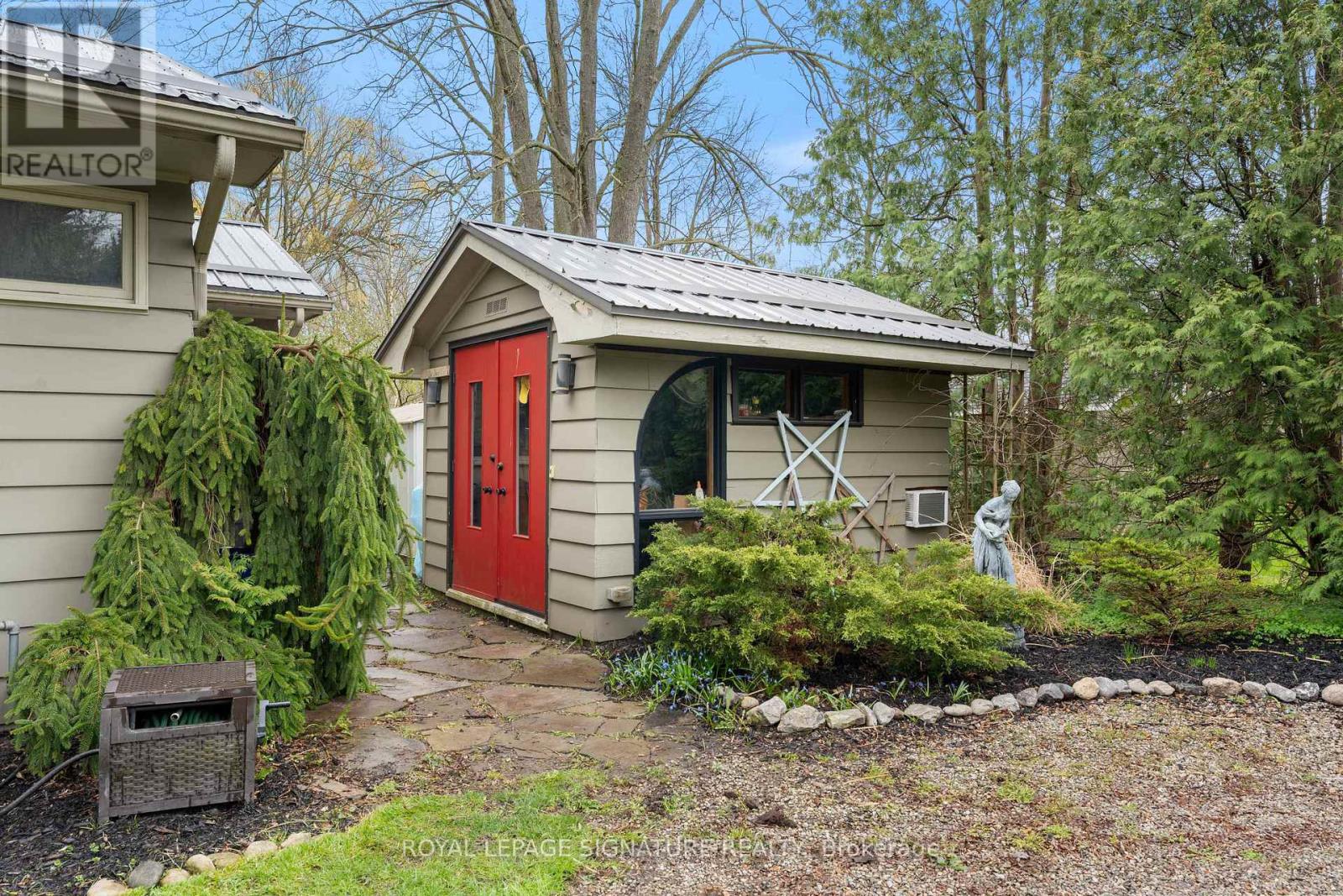 Photo 1 of 425 Norfolk Street S, Norfolk ON
