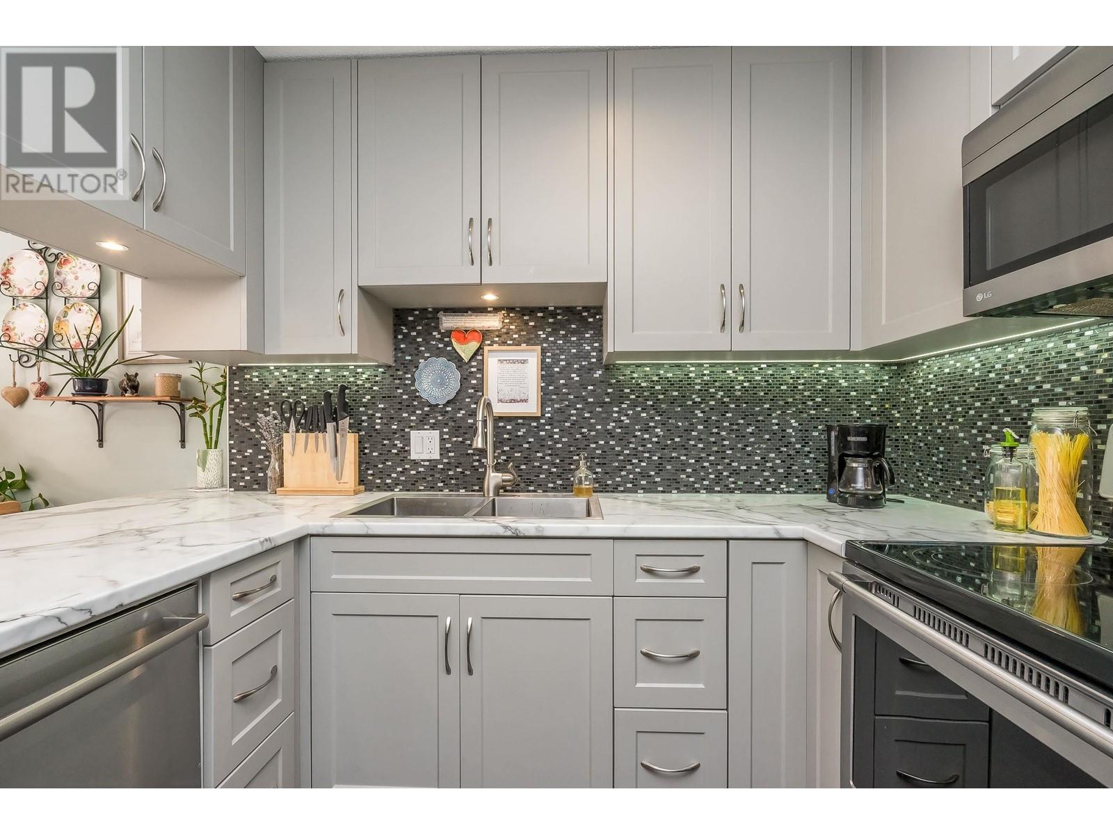 16 1370 RIVERWOOD GATE, Port Coquitlam