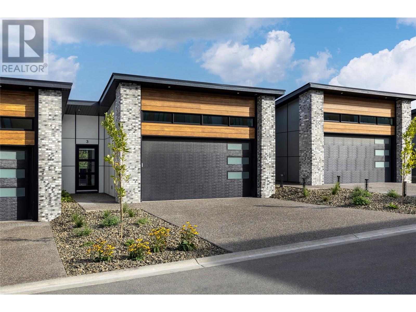 2 2835 Canyon Crest Drive, West Kelowna