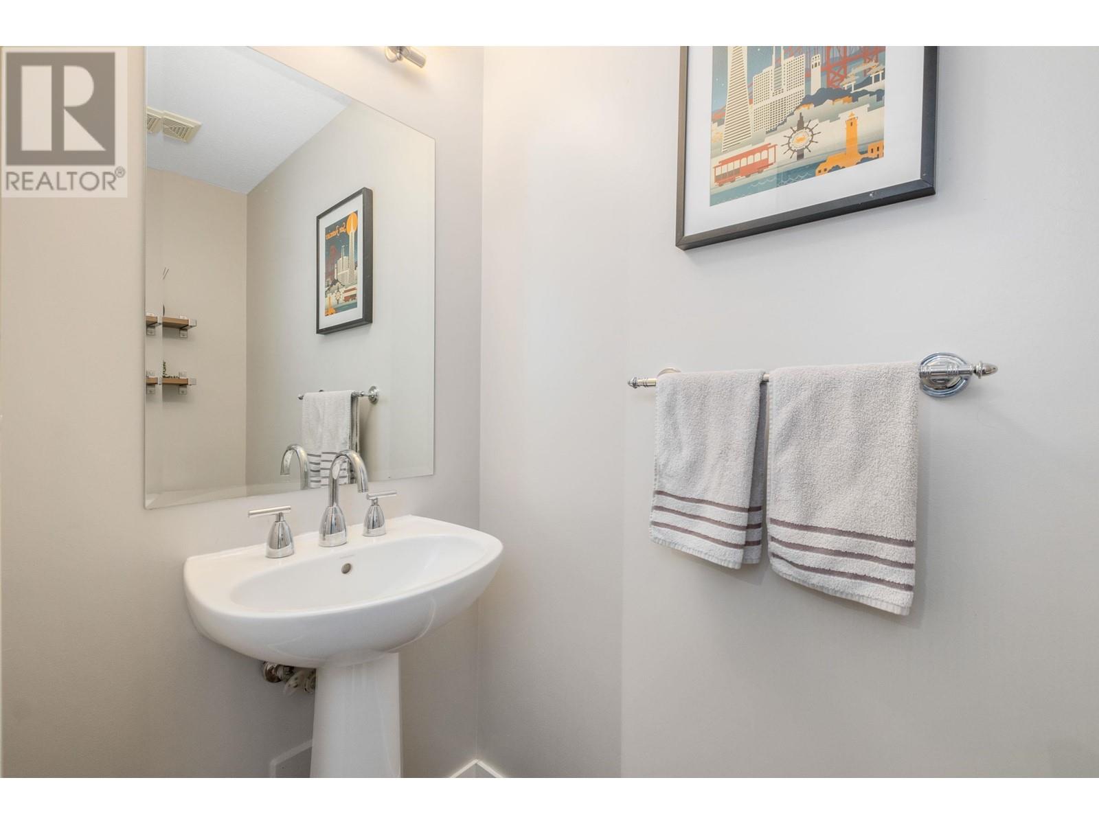 5 55 HAWTHORN DRIVE, Port Moody real estate listing R2996069