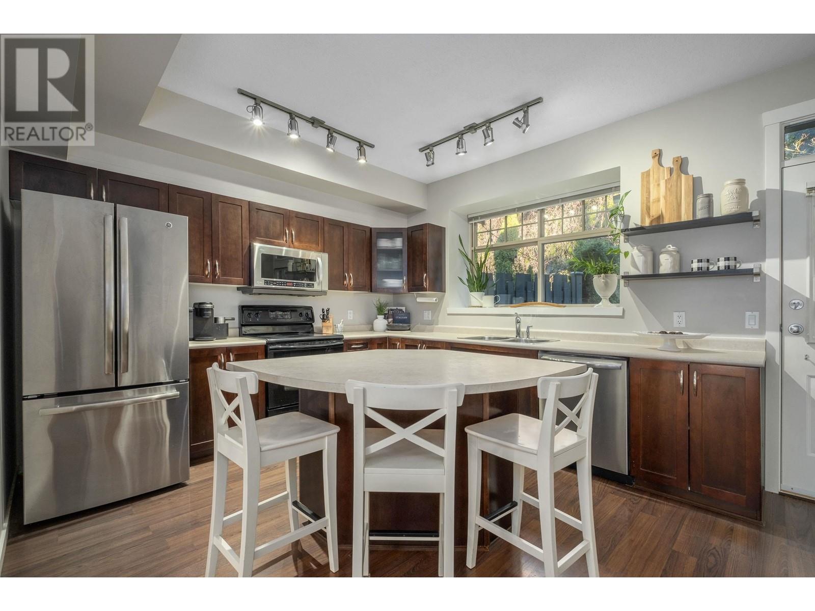 5 55 HAWTHORN DRIVE, Port Moody real estate listing R2996069
