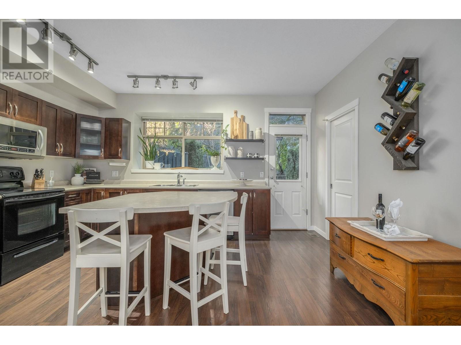 5 55 HAWTHORN DRIVE, Port Moody real estate listing R2996069