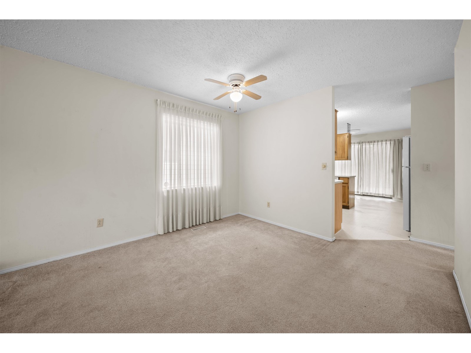 Photo 10 of 6760 197 Street, Langley BC