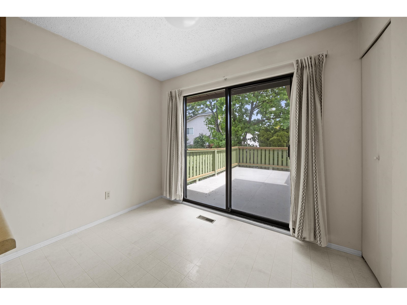 Photo 16 of 6760 197 Street, Langley BC