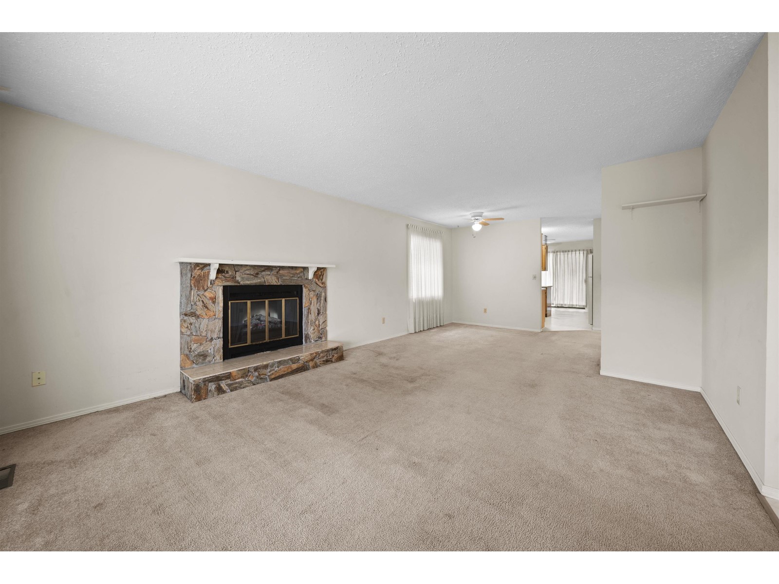 Photo 8 of 6760 197 Street, Langley BC