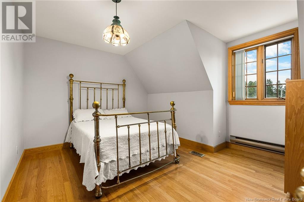 Photo 34 of 45 Belle Aventure, Dieppe NB