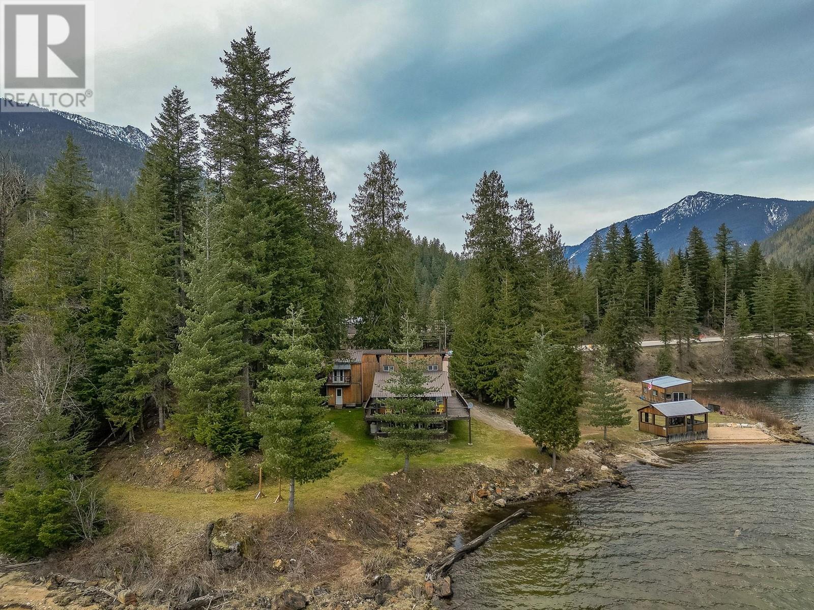 8323 Trans Canada Highway, Revelstoke