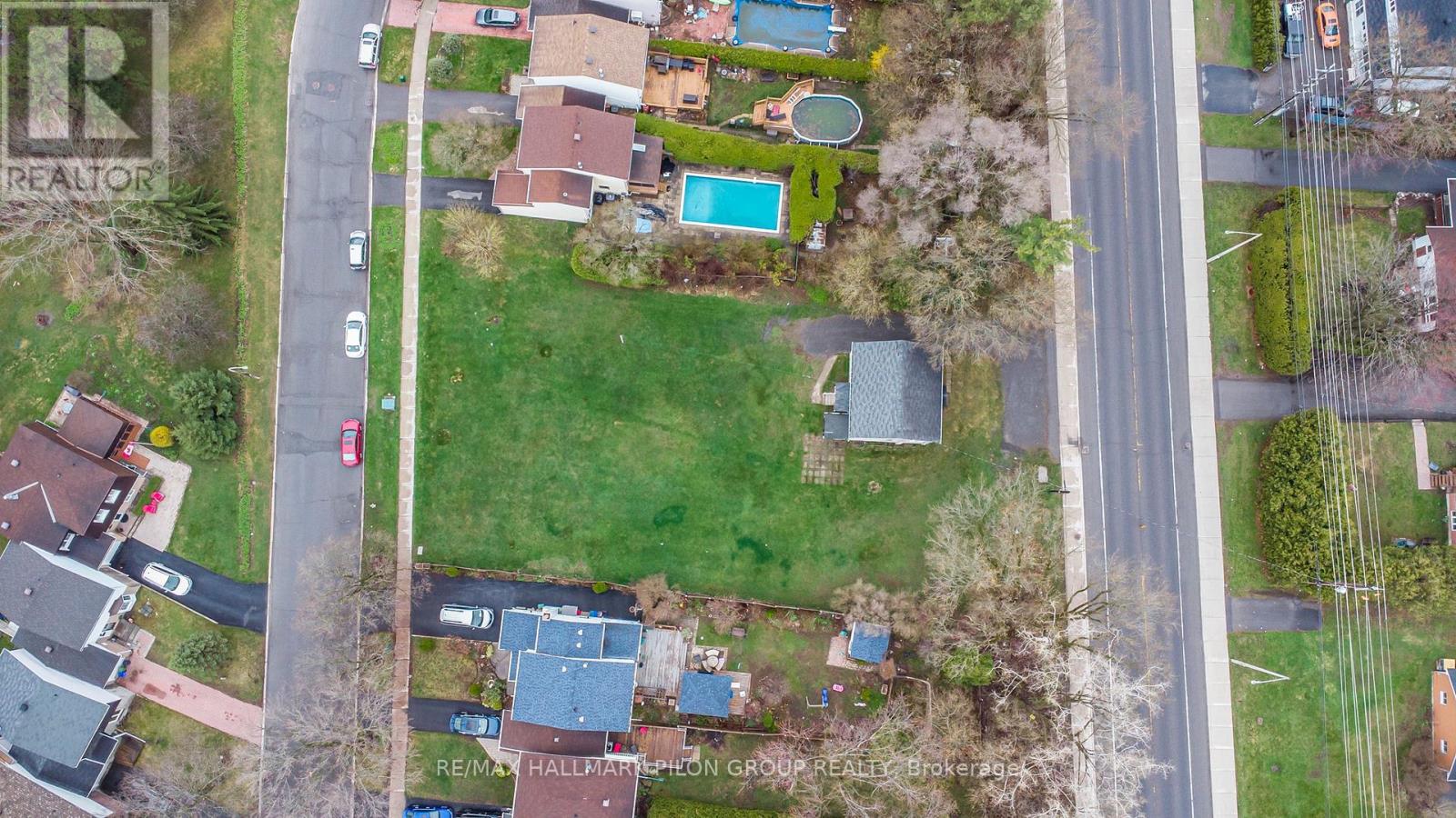 Photo 12 of 2446 Innes Road, Ottawa ON
