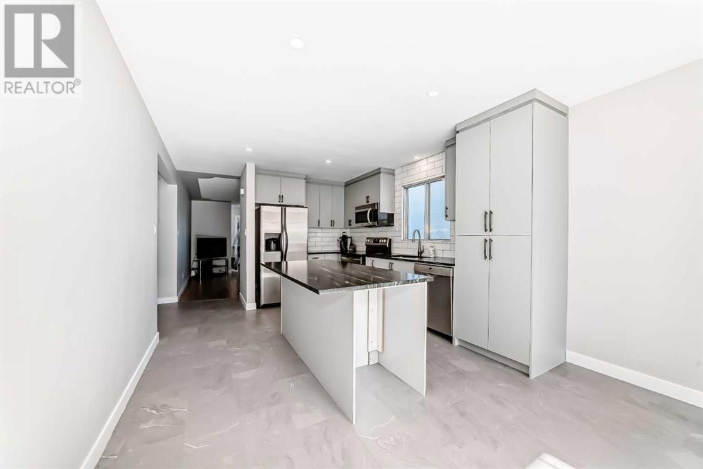 Single Family House 4 Level for Sale in   Avenue NE Winston Heights/Mountview Calgary 