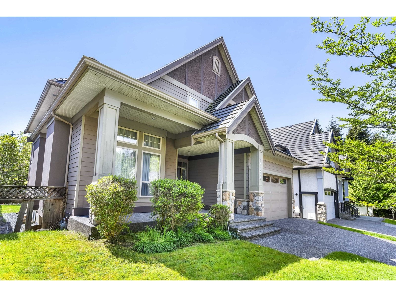 Photo 2 of 12038 59 Avenue, Surrey BC