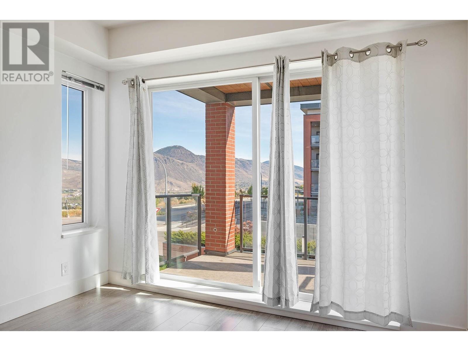 885 UNIVERSITY Drive Unit# 202, Kamloops