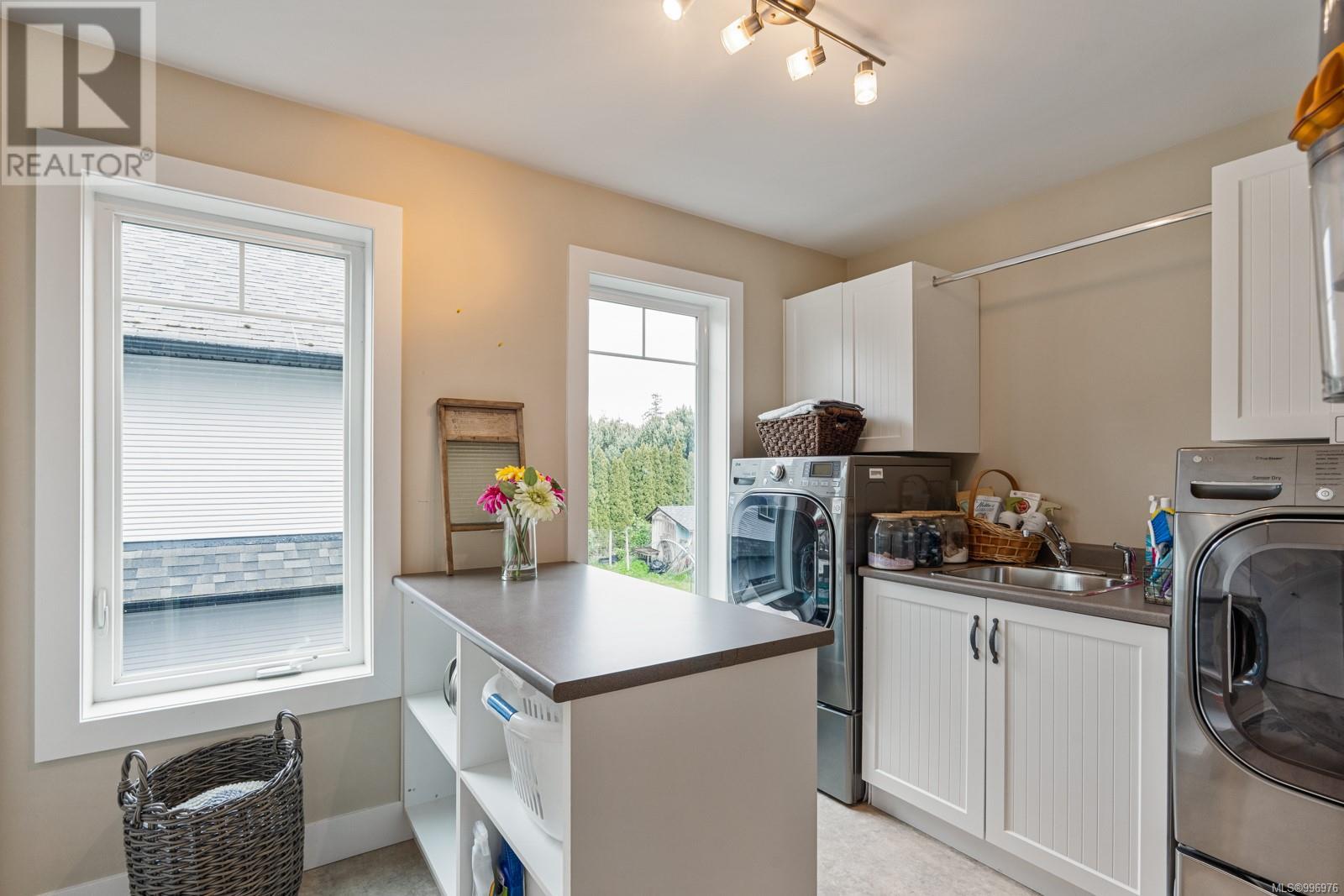  1670 Stelly's Cross Road, Central Saanich
