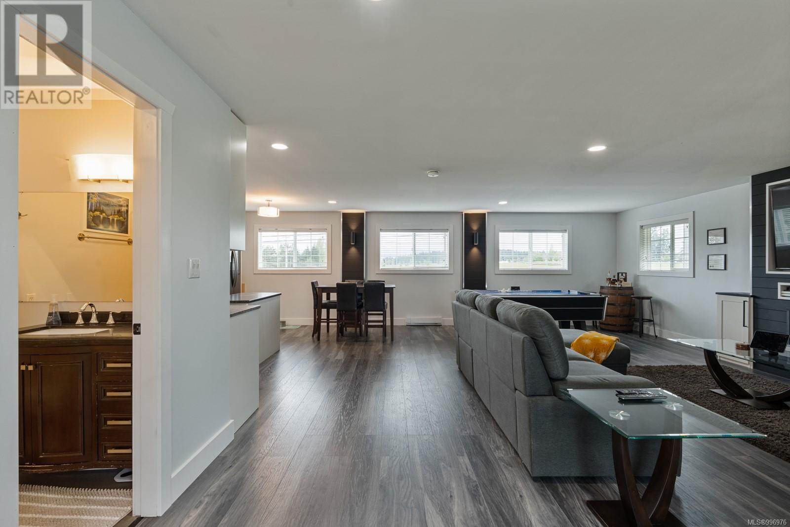 1670 Stelly's Cross Road, Central Saanich