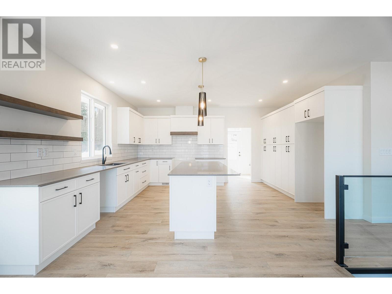  2594 Grand View Place, Blind Bay