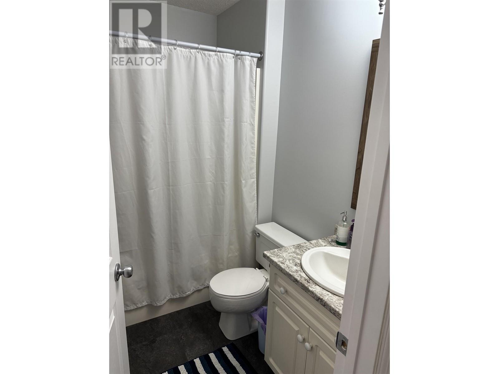 Photo 13 of 9011 99 Avenue, Fort St John BC