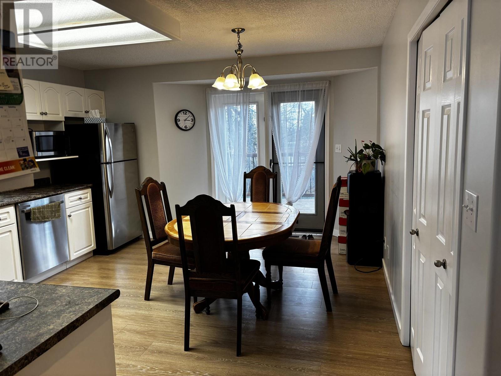Photo 5 of 9011 99 Avenue, Fort St John BC