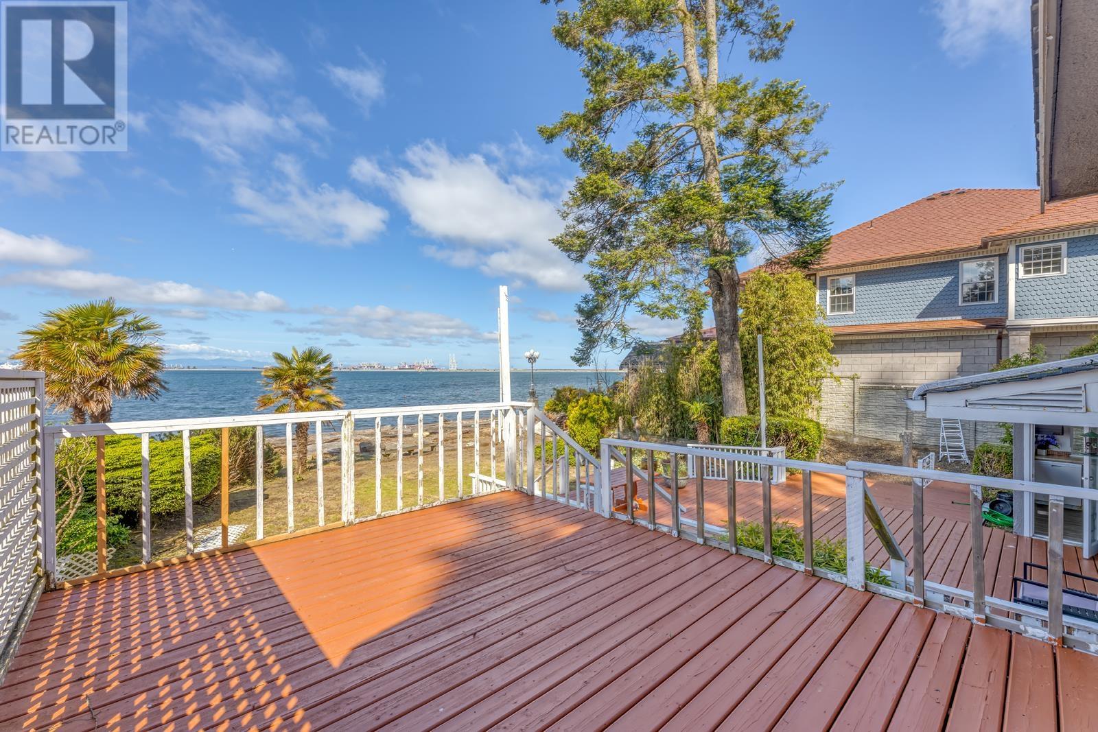 718 TSAWWASSEN BEACH Road, Delta