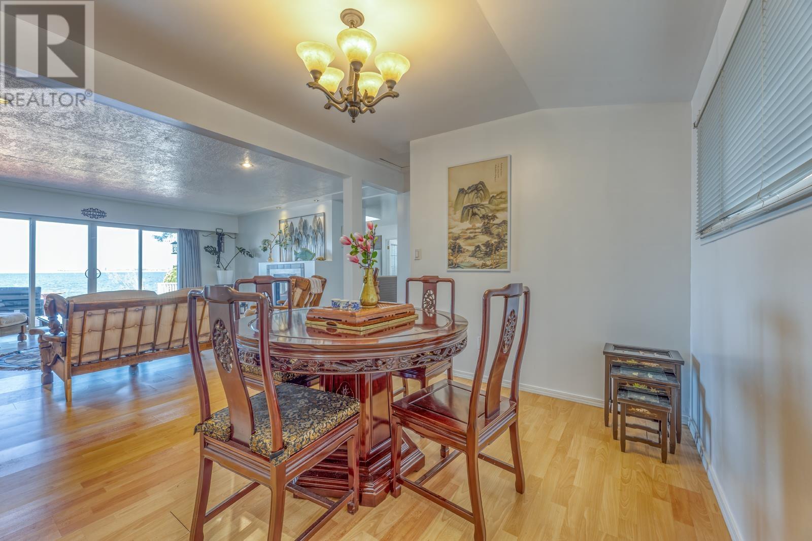 718 TSAWWASSEN BEACH Road, Delta