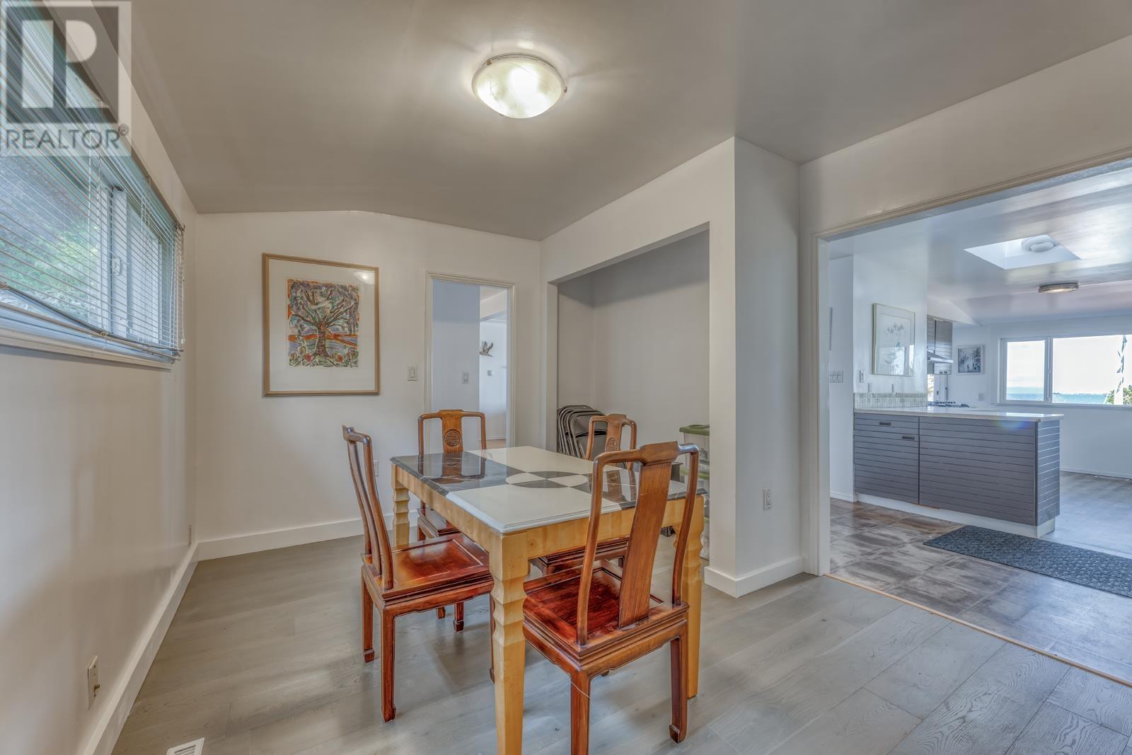 718 TSAWWASSEN BEACH Road, Delta