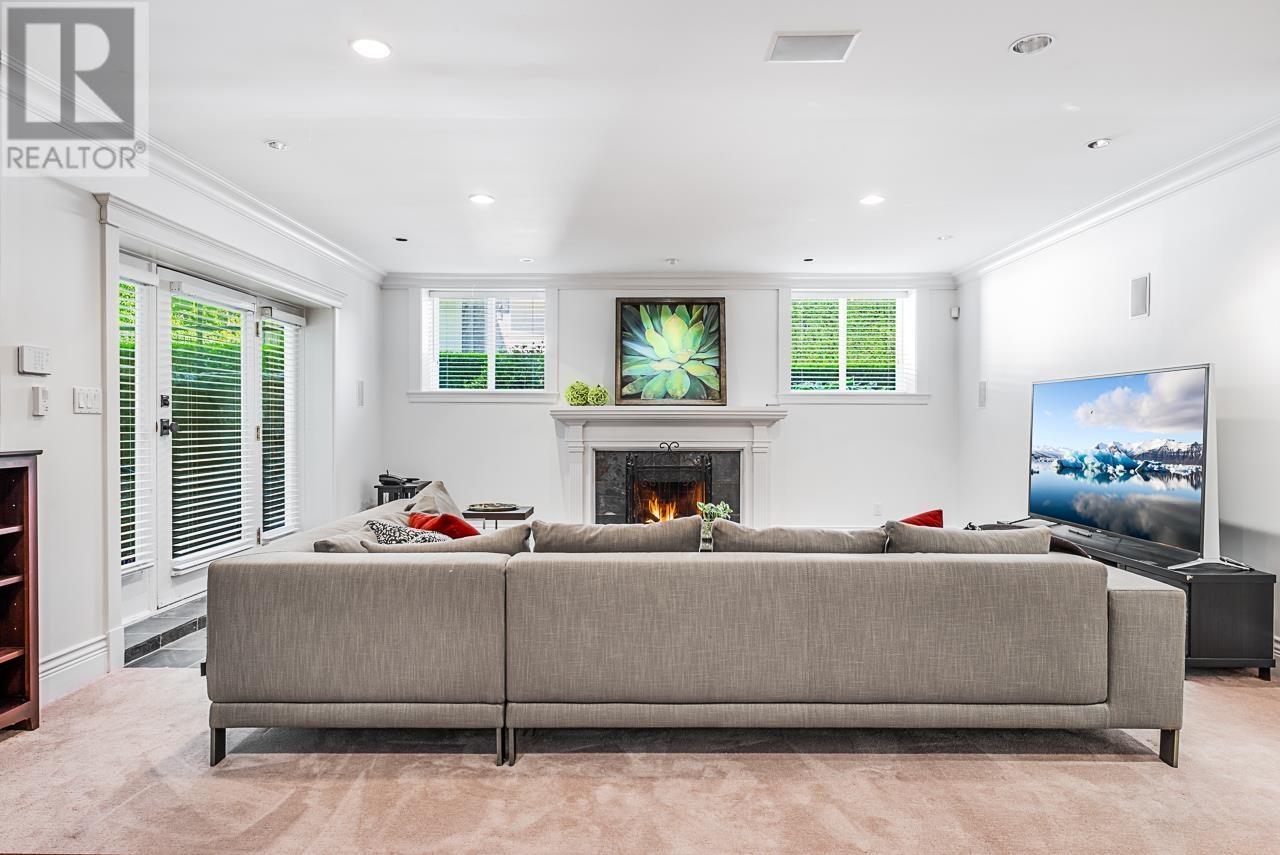4270 ROCKRIDGE PLACE, West Vancouver