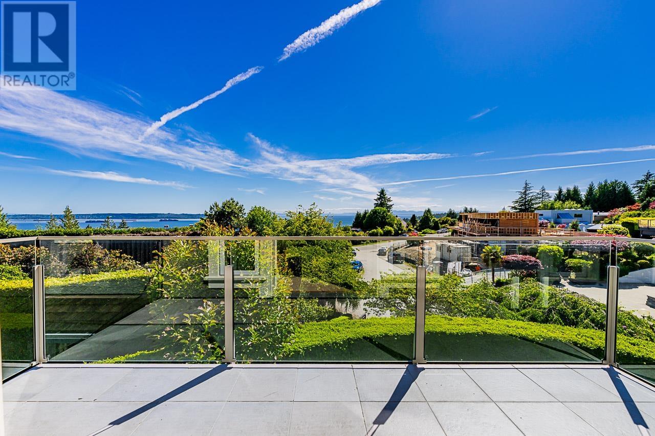 4270 ROCKRIDGE PLACE, West Vancouver
