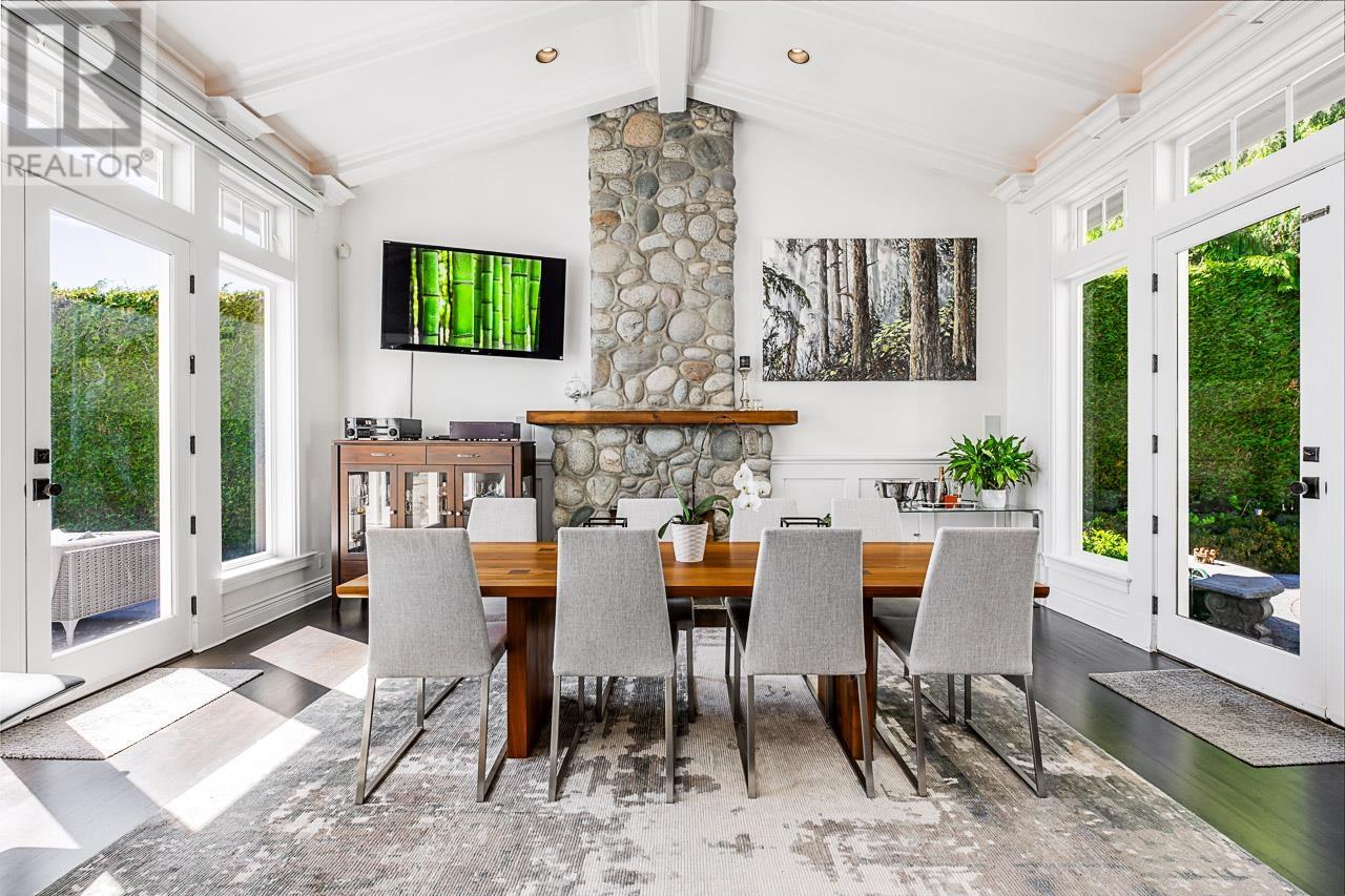 4270 ROCKRIDGE PLACE, West Vancouver
