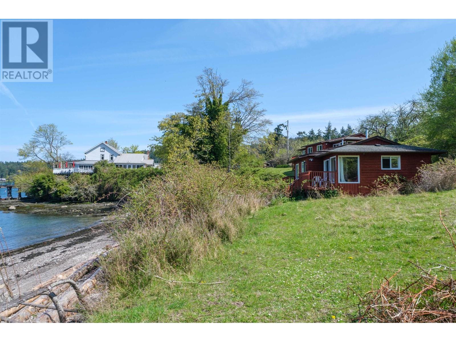 400 FERNHILL ROAD, Mayne Island