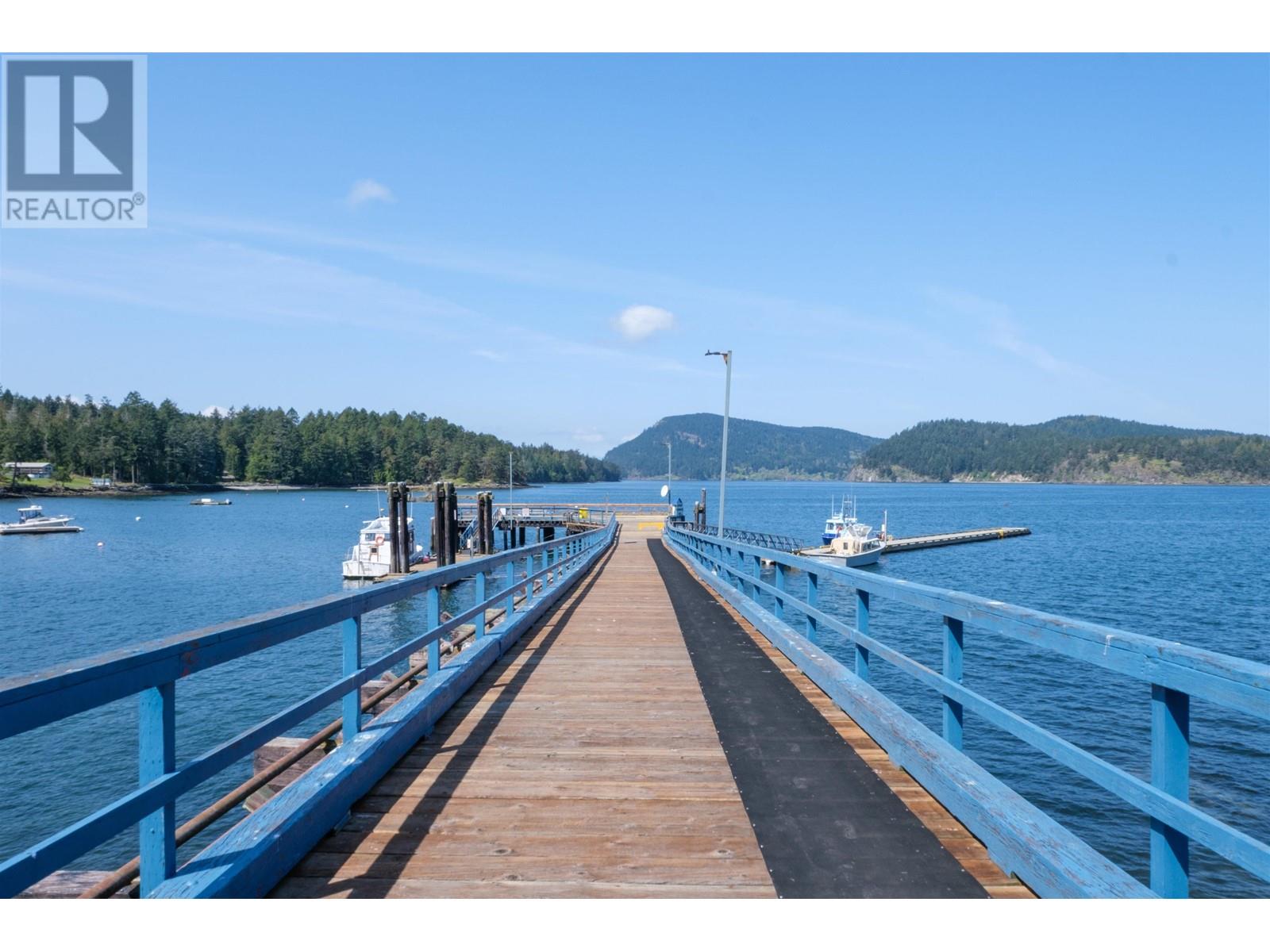 400 FERNHILL ROAD, Mayne Island