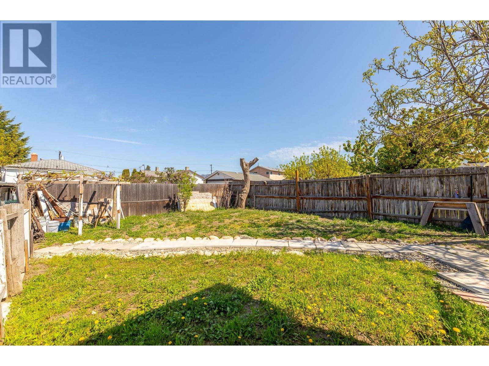 423 Penticton Avenue, Penticton